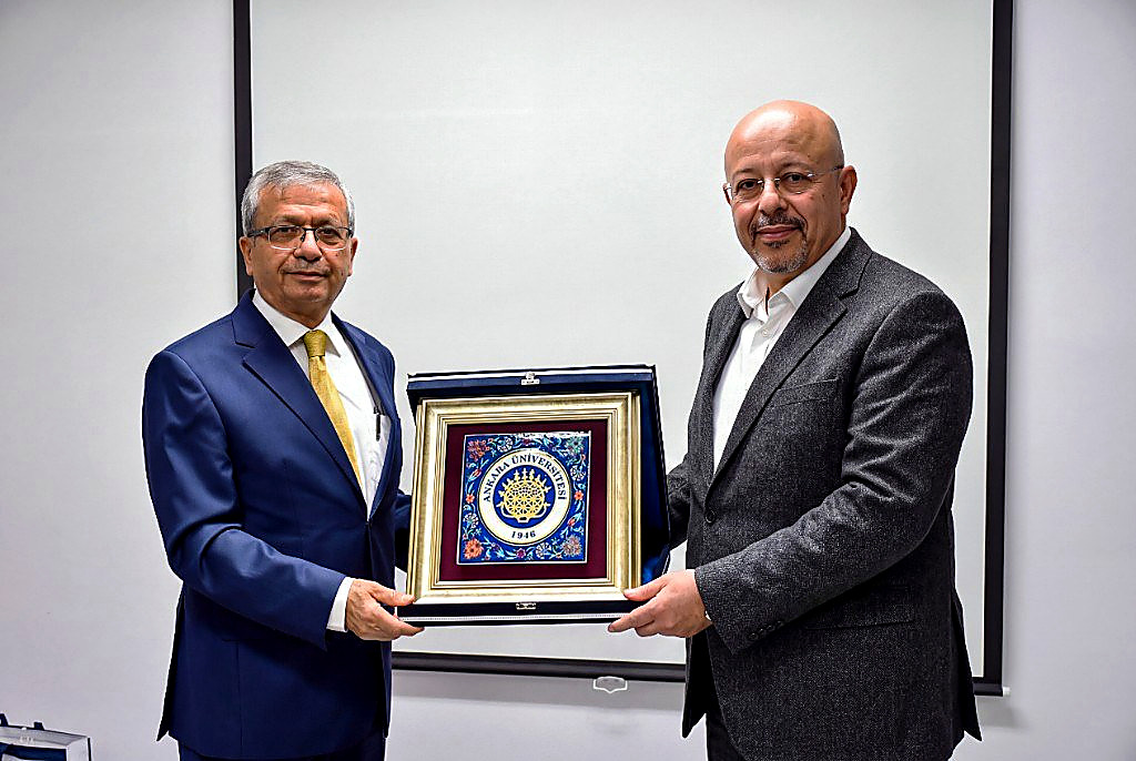 Mustafa Egemen Şener — Ankara Üniversitesi plaketi