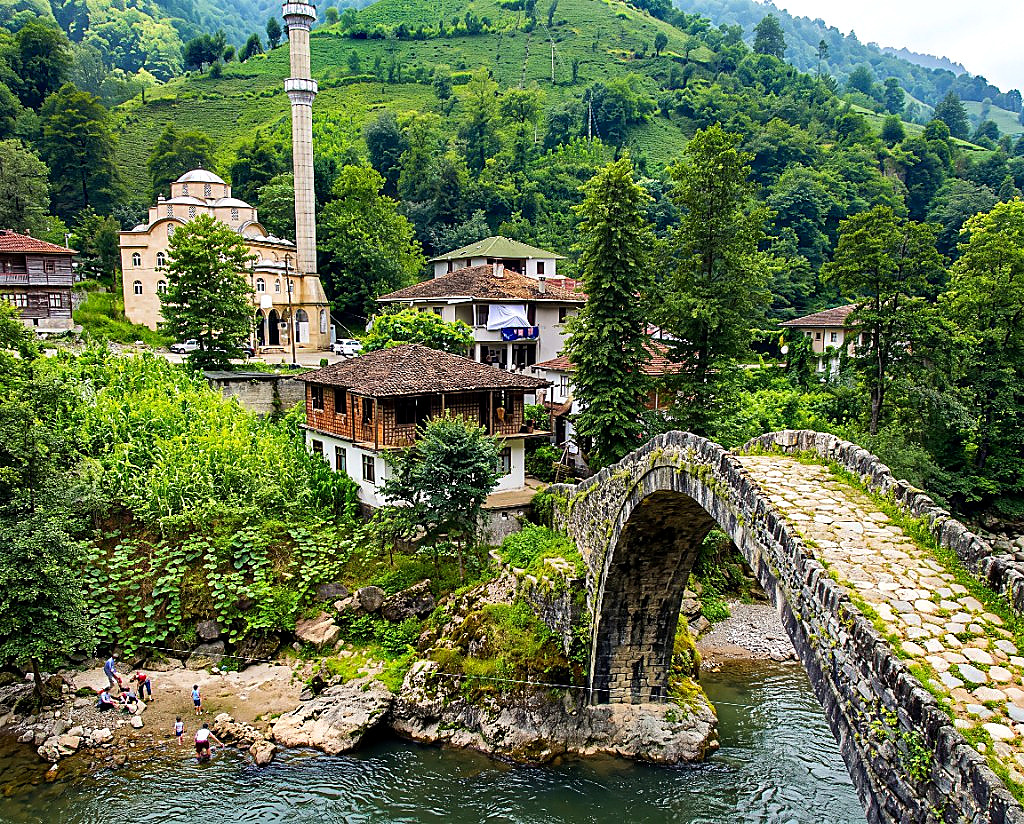 Artvin Hopa sahili — Şener ailesinin kök coğrafyası